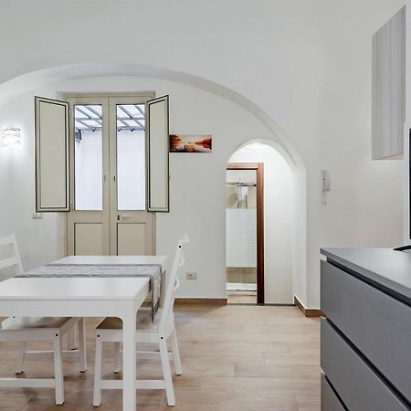 Trinita' 57 Apartments By Wonderful Italy 卡塔尼亚 外观 照片