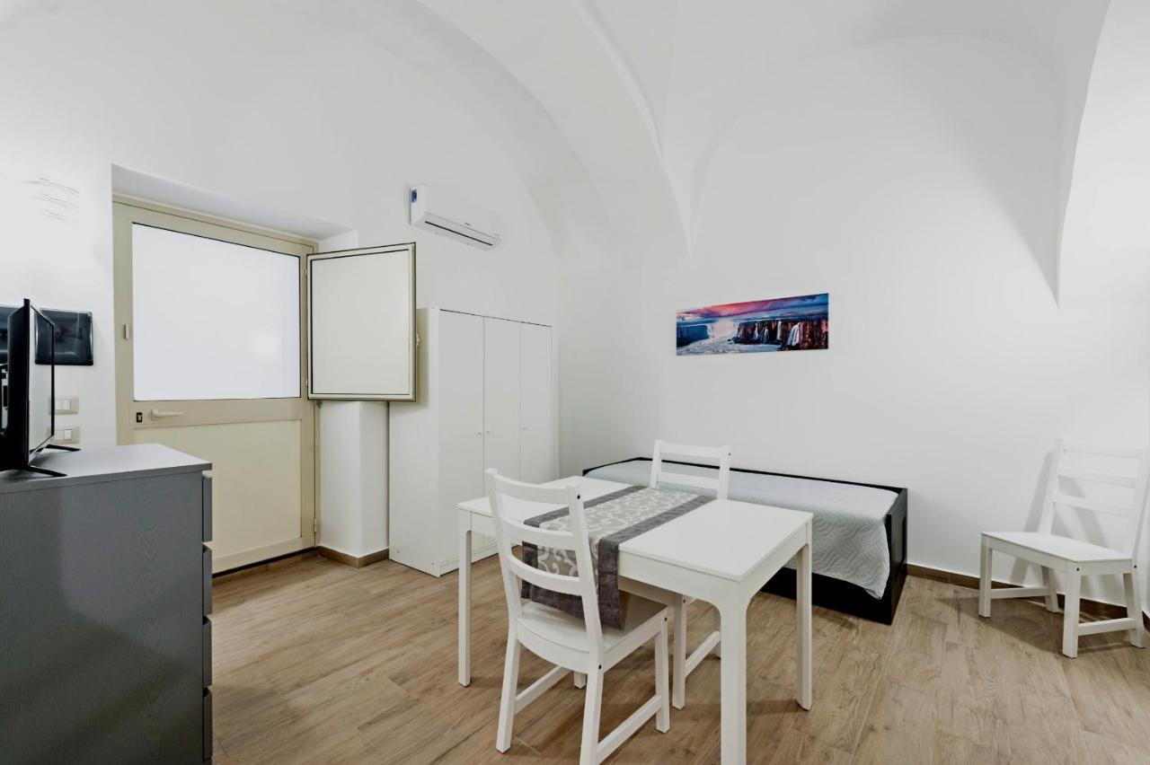 Trinita' 57 Apartments By Wonderful Italy 卡塔尼亚 外观 照片