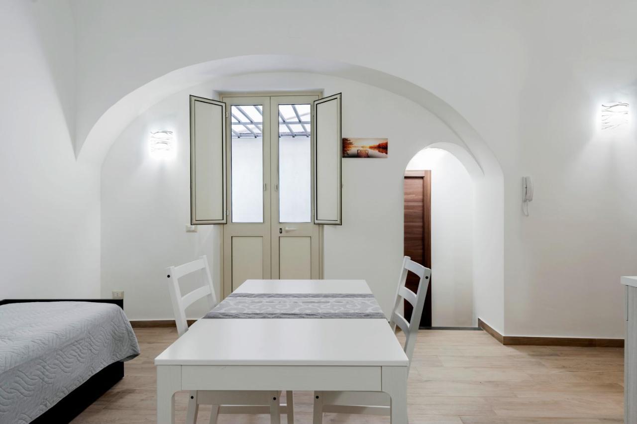 Trinita' 57 Apartments By Wonderful Italy 卡塔尼亚 外观 照片